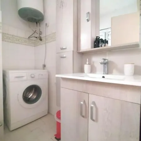 Saki's1bd In Corfu Town *